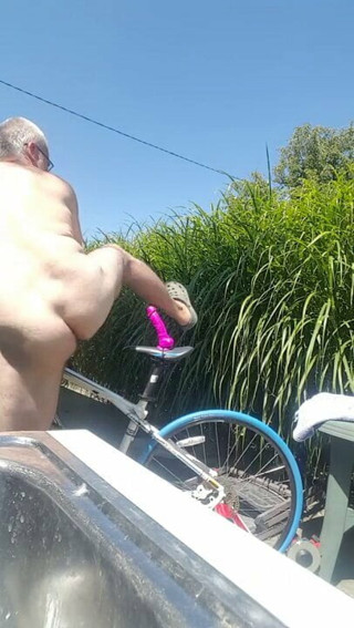 Dildo ride on trainer bike