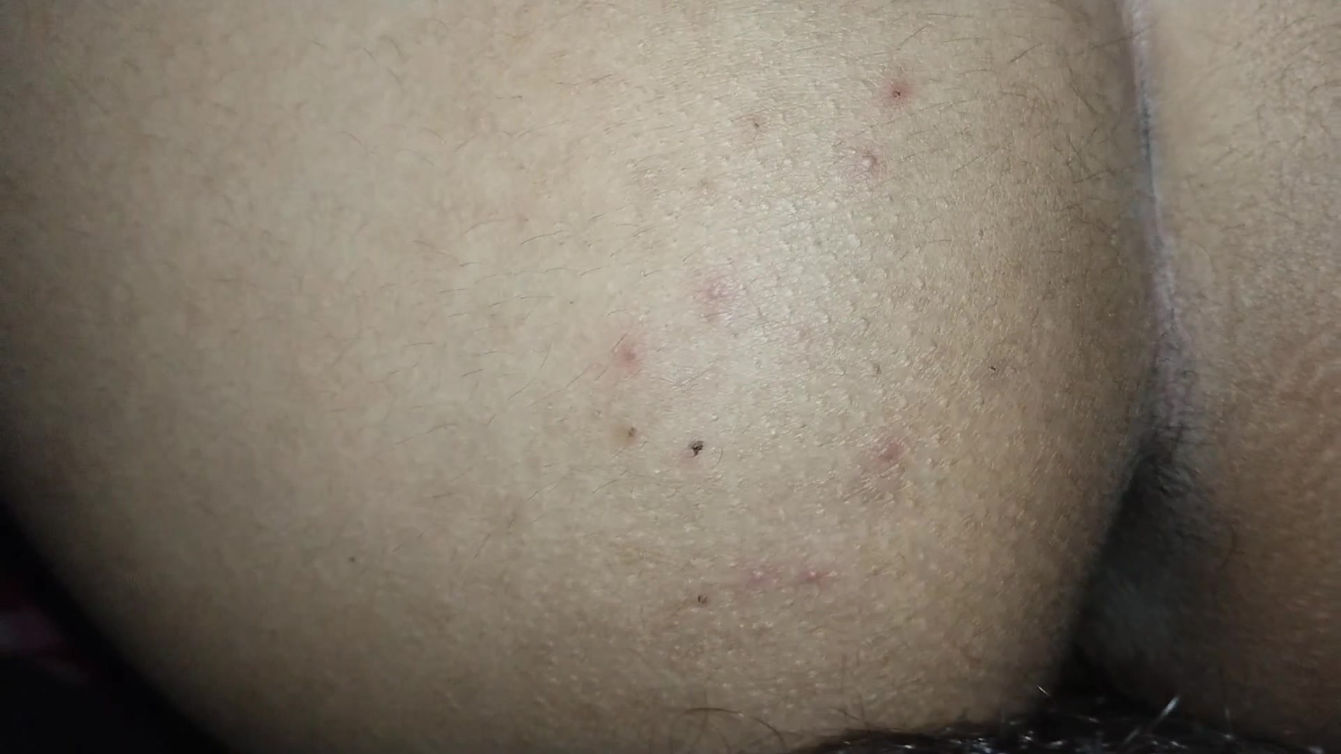 Desi cuckold husband hindi saali se chudai