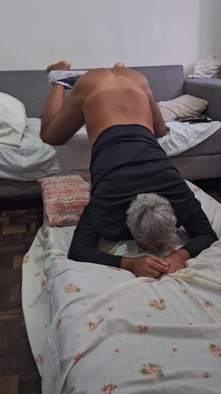 Ladysilva showing off my tanned ass with sexy mark