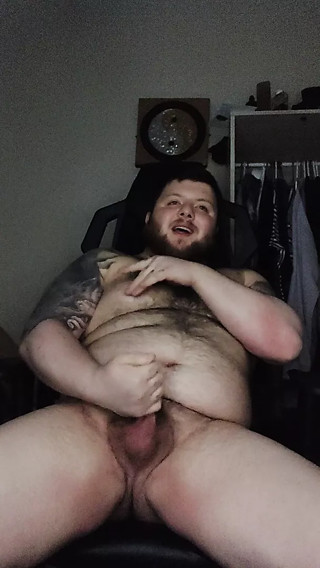 Big tits bear cumming and playing with my nipples