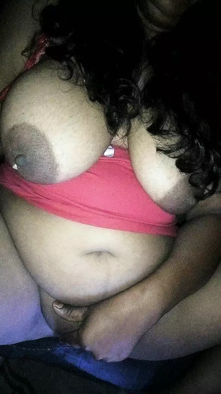 Sadia  weabcam sex with his boy friend