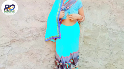 Village ki bhabhi ne saree finger karke ke man ki niyat Badal dali saree removing finger show and chudai