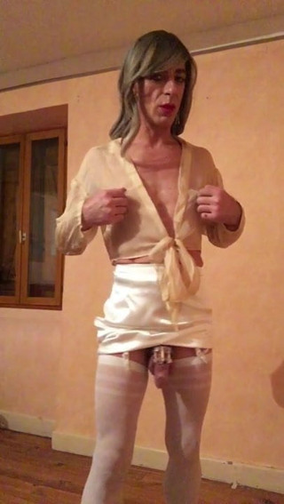 Sissy Traceytv satin skirt caged plugged 1