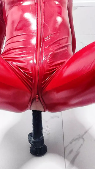 Latex sissy