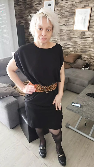 Mature Sophie sucks a good one as she likes to do with a good facial Ejac