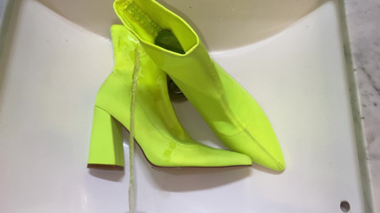 Pissed on (Ravens) High Heels