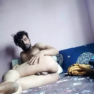 Boy masturbating thumbnail