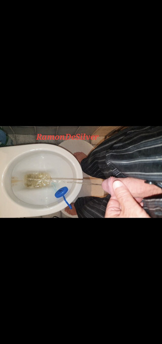 Master Ramon's good morning piss champagne for breakfast