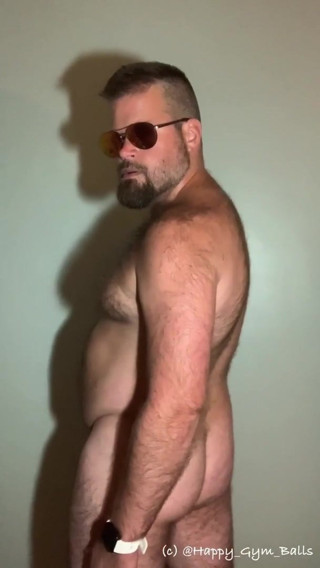 This is what I look like naked
