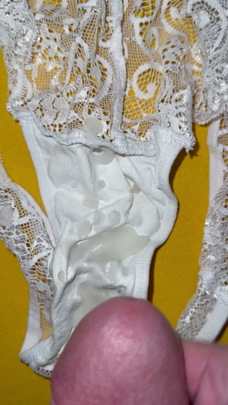 Cum on wife's panties 36