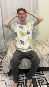 Skinny twink showign his big dick ans masturbating it