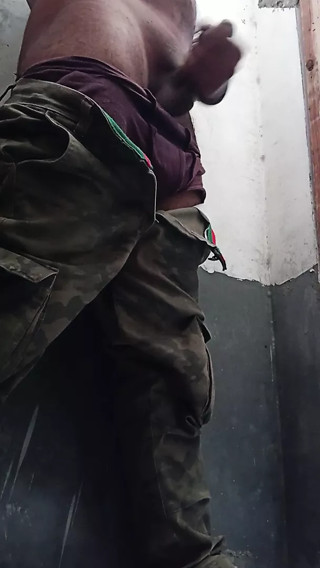 Samne wali bhabhi ko dekh kr khada ho gya