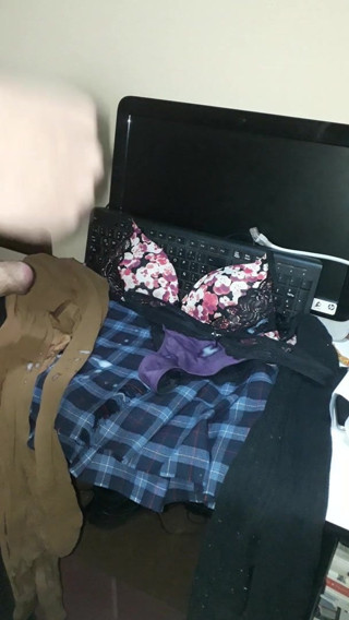 Cum en uniforme