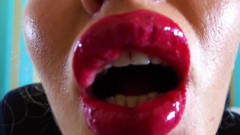 Mushy Kisses Mesmerize