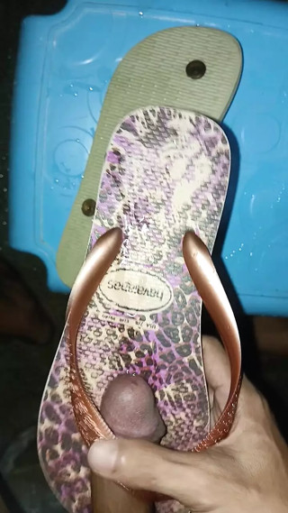 Cum In Neighboors Havaianas