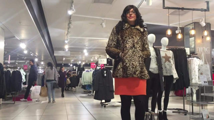 leo coat