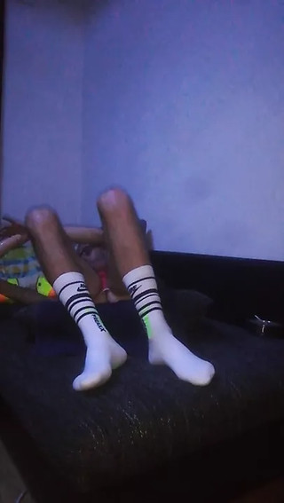 German Twink-Slut Extends And Open Wide Hungry Asshole(Dp) In Airmax 90 And Smelly White Socks