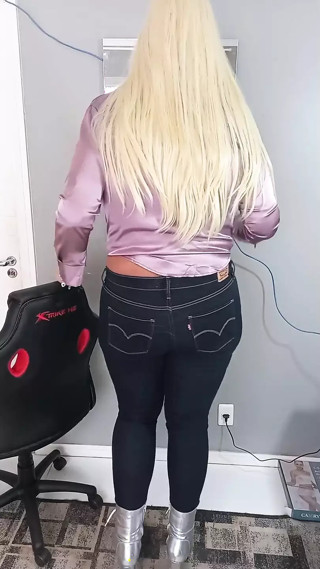 I'm Wearing Sexy Clothes