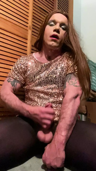 David Crossdressing jerk off thumbnail