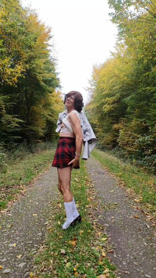 Frivolous and revealing in autumn thumbnail