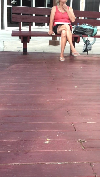 Mature feet in flip flops