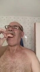 Abuelo se quita la dentadura grandpa out teeth