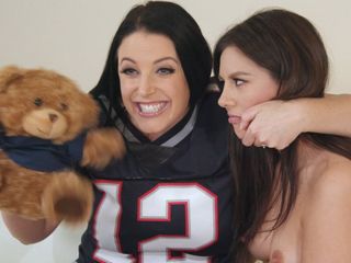 Angela White and Her Lesbian Wife Shyla Jennings