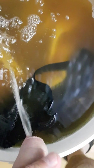 PISSING BRA