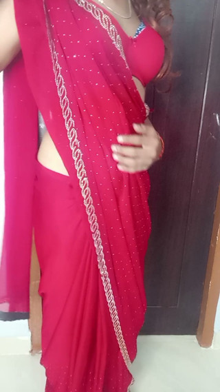 Indian hot stepmom wearing sexy red bra and satin saree