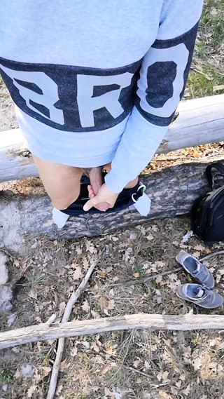 I jerk off in forest