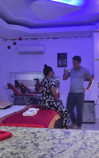 My Stepmother Invited Me to a Hotel to Fuck