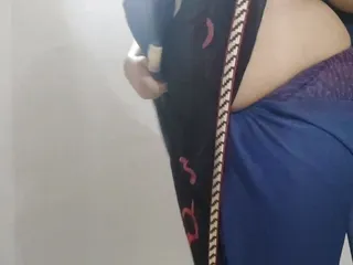 Bhabhi dekh rhi hai bina bra ki saree me kamal