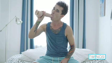 Hot Boy Toy Noah Drills His Butt With Dildo And His Own Cock