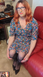 Lady Fiffi's Couch Cast