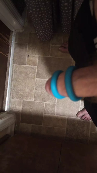 Hands free cumshot