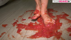 She makes tomato juice naked and gets horny while doing it
