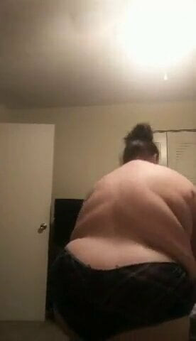 Bbw shows belly