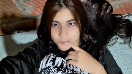 WTF? Very tender, but she is no longer innocent! My stepdaughter sticks to me with her Mini Short and gets me to fuck her