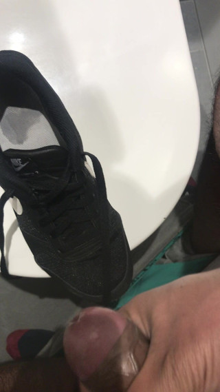 Round 2: cum on neighbour sneaker
