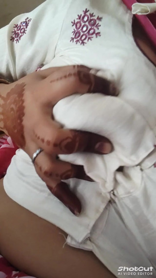 Desi bhabhi ke rasile hot