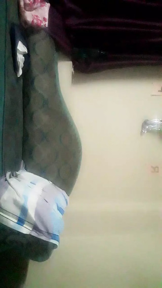 Hot Dad masturbating hard thumbnail