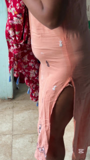 Bhabhi Ne BF Ke Paas Boobs Ko Masal Ke Batha