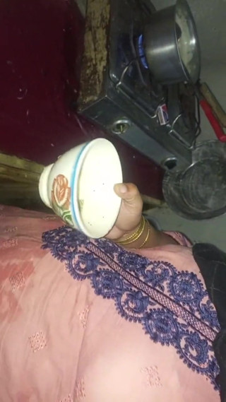Sexy bhabhi devar ne flating karke pata liya uske baad puri raat kiya sex