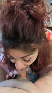 I give great blowjobs. I love feeling the cum on my face.