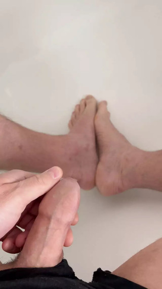 Feet 🦶🏻 and piss fetish