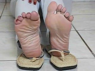 Sexy mature thick latina soles 3