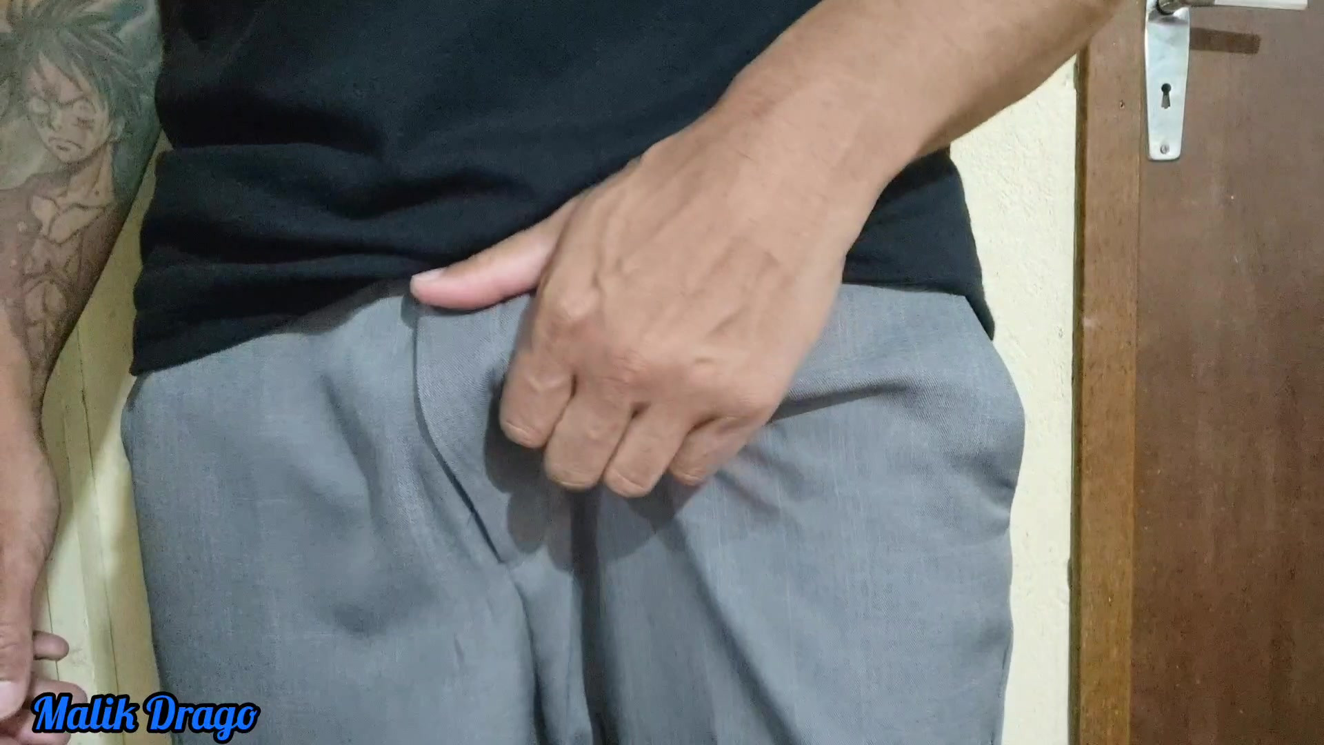 Big black cock handjob cumshot