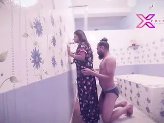 Indian Bhabhi Has Sex With Young Boy in Bathroom