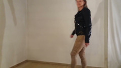 Grandma Is Sexy in Her Leopard Leggings