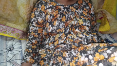 Part-1 Indian stepmom Fucked by Huge Cock BBC and Deepthroat Guy exploited old pickup scheme to penetrate bangladeshi girl